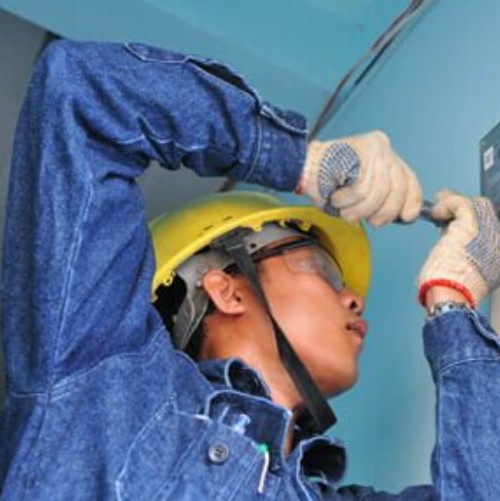 Thợ sửa nước điện